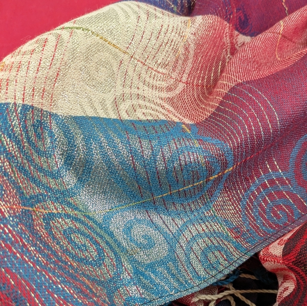 Gorgeous Pashmina Scarf! - Picture 3 of 9